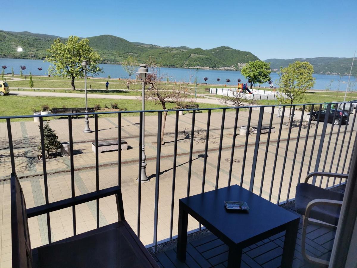 Apartman Terassa Donji Milanovac Luaran gambar